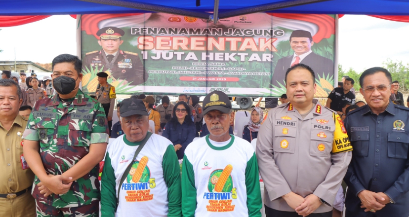 Pangdam VI/Mulawarman Hadiri Penanaman Jagung Serentak 1 Juta Hektar di Kalimantan Timur