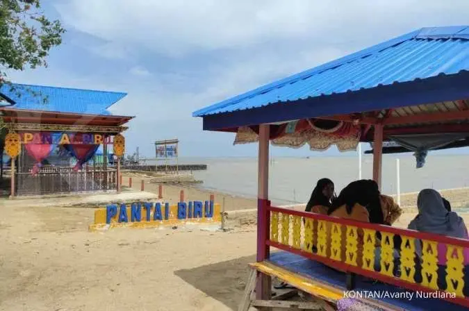 Pemkab Kukar: Mengembangkan Potensi Di Tempat Wisata Pantai Biru Kersik yang terletak di Desa Kersik