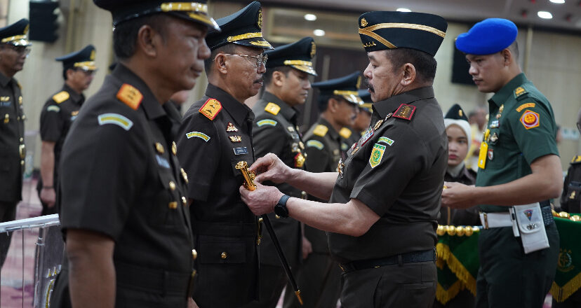ST Burhanuddin Resmi Lantik Dr. Supardi dan 32 Pejabat Eselon II Kejaksaan Agung