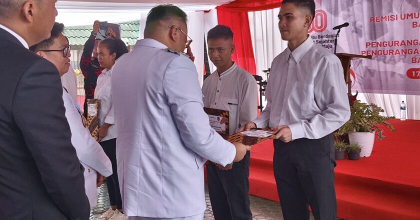 Enam Narapidana di Lapas Tenggarong Terima Remisi HUT ke-80 RI