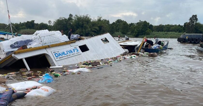 Kapal Taksi Penumpang Tenggelam di Sungai Mahakam, Diduga Overkapasitas
