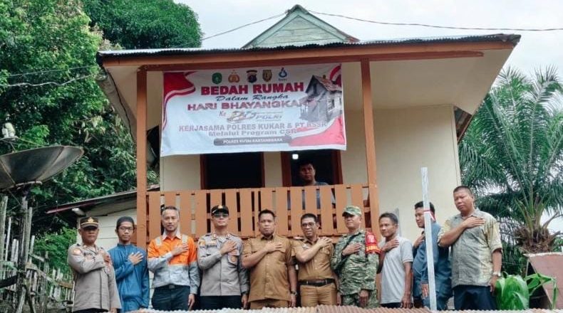 Sinergi Polres Kukar, PT BSSR, dan Pemdes Batuah Wujudkan Rumah Layak Huni