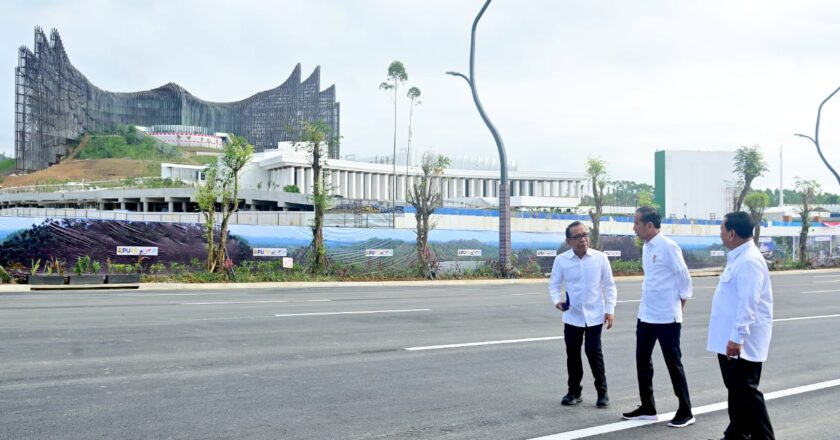 Senin Pagi, Presiden Jokowi dan Menhan Prabowo Tinjau Progres Pembangunan IKN