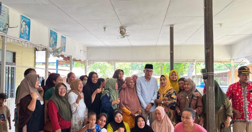 Alif Turiadi dan Dendi Suryadi Resmikan Lapangan Bola Voli di Desa Loa Ulung: Komitmen untuk Masyarakat Kukar