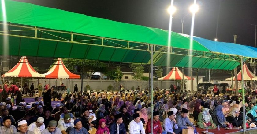 Ratusan Warga Kukar Padati Malam Penutupan Lomba Habsyi dan Tabligh Akbar Aswaja di Pendopo Bupati Kukar