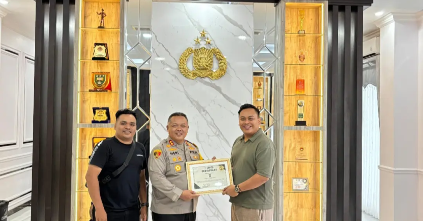 Polres Kukar Terima Penghargaan dari JMSI atas Dukungan Rakernas
