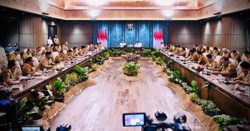 Presiden Jokowi: Gubernur Adalah Ujung Tombak Penyambung Daerah dan Pusat