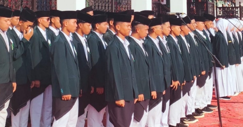 Dana Abadi Pesantren Jadi Program Unggulan, Santri dan Santriwati di Tenggarong Siap Dukung Prabowo – Gibran