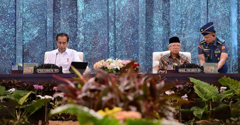 Presiden Jokowi Memimpin Sidang Kabinet Paripurna Perdana Di IKN