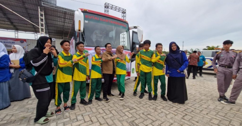 Operasional Bus Sekolah Dimulai Pukul 06.00, Simak Rutenya di Kec Muara Jawa