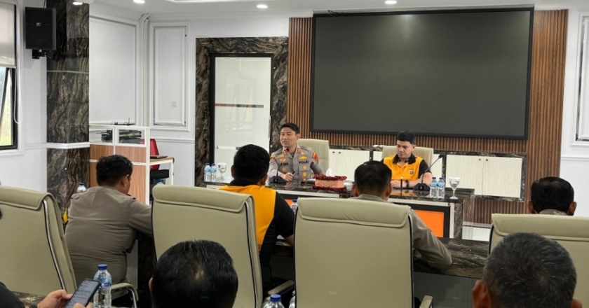 KAPOLRES KUTAI KARTANEGARA : Kasih Yang Terbaik, Arahan Strategis untuk Meningkatkan Kinerja dan Pelayanan