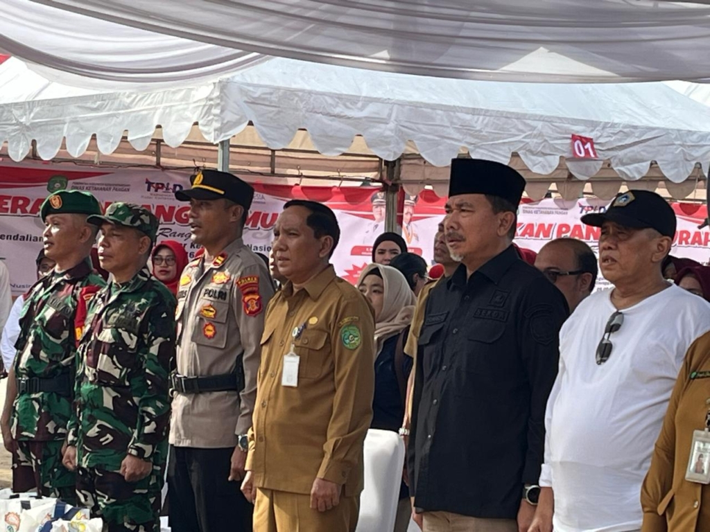 Sekda Kukar, Sunggono didampingi Asisten II Setkab Kukar bersama Polres dan Kodim Kukar Dalam Pembukaan GPM.