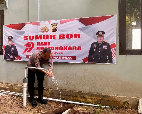 Bakti Sosial Hari Bhayangkara, Polresta Samarinda Bantu Air Bersih untuk Warga