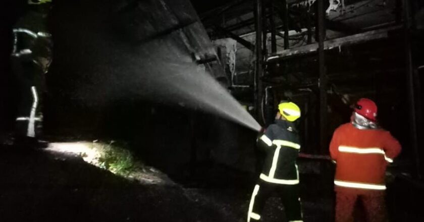 Api Lahap Kandang Ayam di Bukit Biru, Damkar Kukar Bergerak Kilat