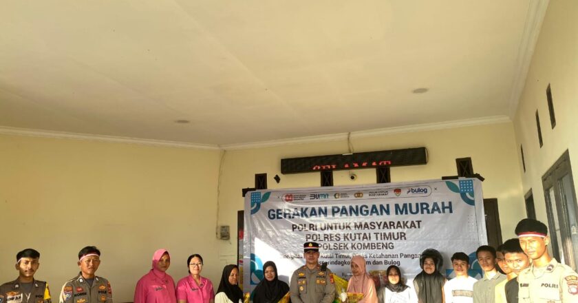 Polsek Kongbeng Salurkan 100 Paket Sembako Murah, Kapolres: Polri Pastikan Kebutuhan Warga Terpenuhi