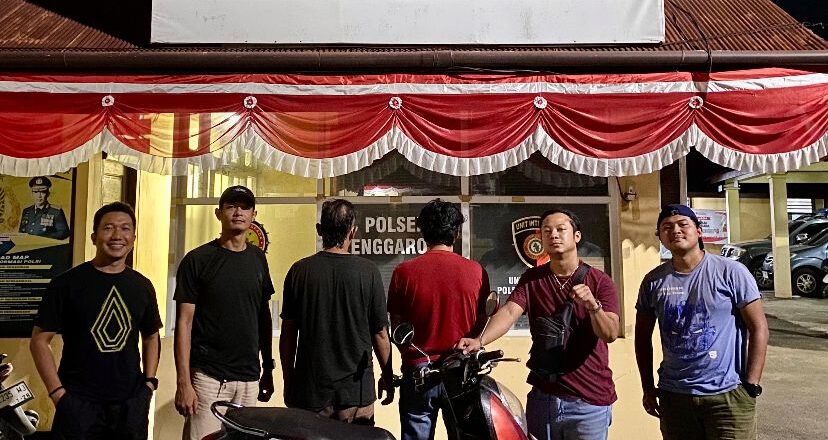 Dua Pria di Tenggarong Ditangkap Polisi Usai Curi Tangga, Aksi Terekam CCTV