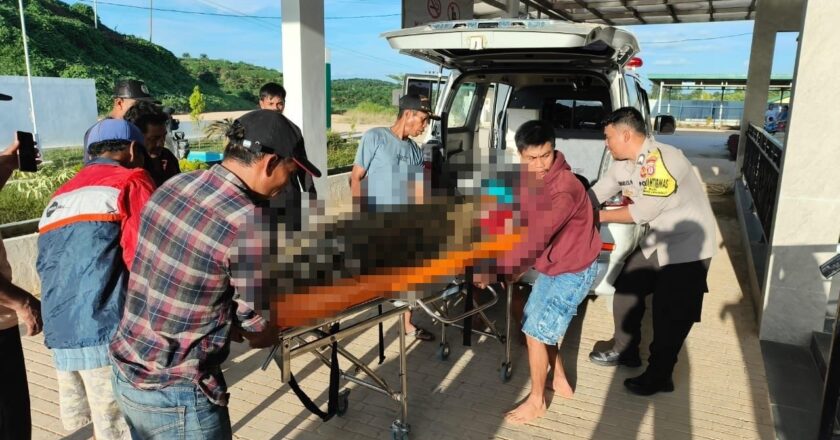 Terlambat Nyalakan Sein, Pemotor Tewas Terserempet Dump Truk di Kembang Janggut