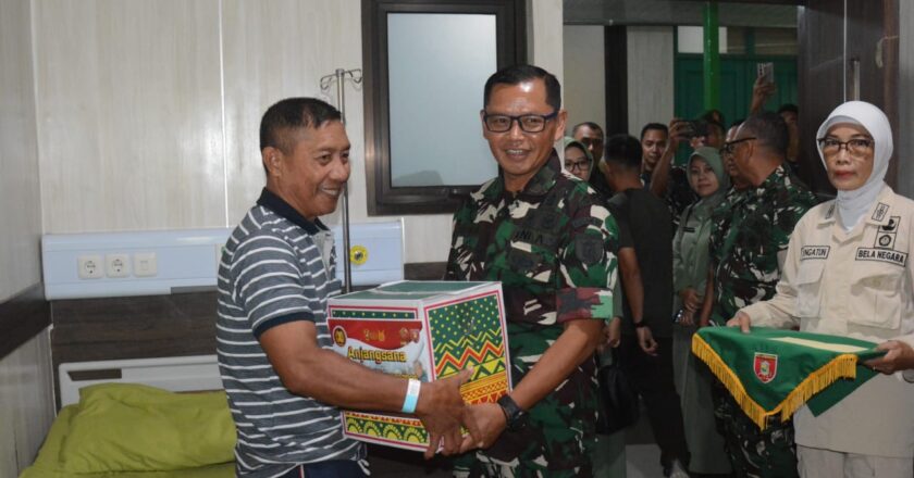 Peringati HUT ke-80, Kodam VI/Mulawarman Tebar Kepedulian Lewat Anjangsana