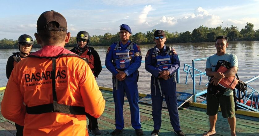 ABK Diduga Terjatuh ke Laut di Muara Sungai Suaran, Tim SAR Lanjutkan Pencarian