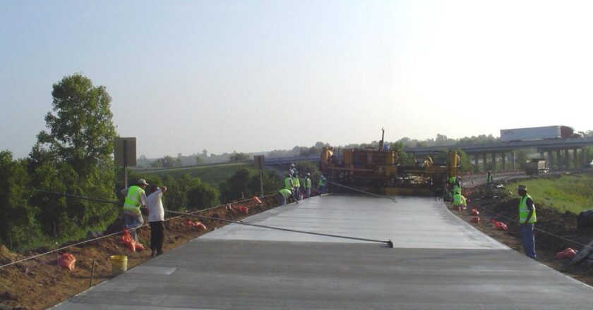 Infrastruktur Jalan Digenjot, Tabang Kejar Keadilan Akses Publik