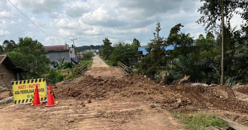 Jembatan Usang Diremajakan, Bukit Pariaman dan Bhuana Jaya Perkuat Akses Harian