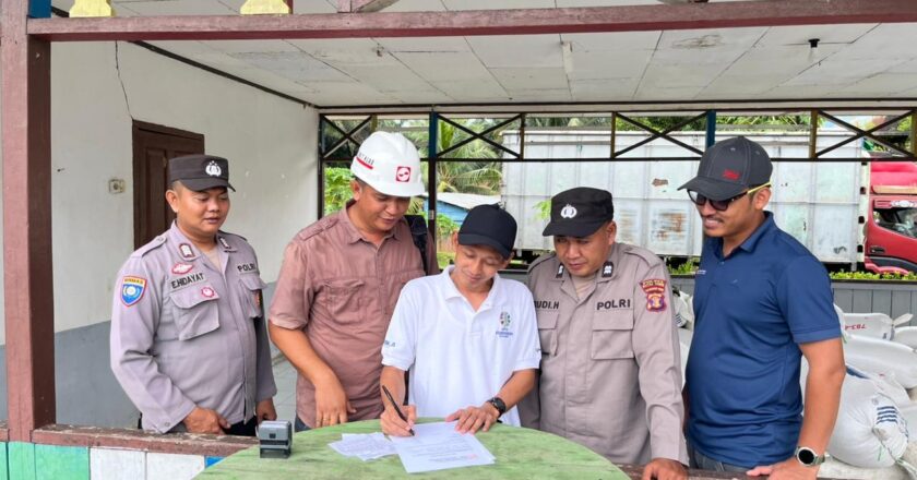 Polisi Kawal Penjualan 3,7 Ton Jagung: Panen Lahan Binaan Dipastikan Aman dan Transparan