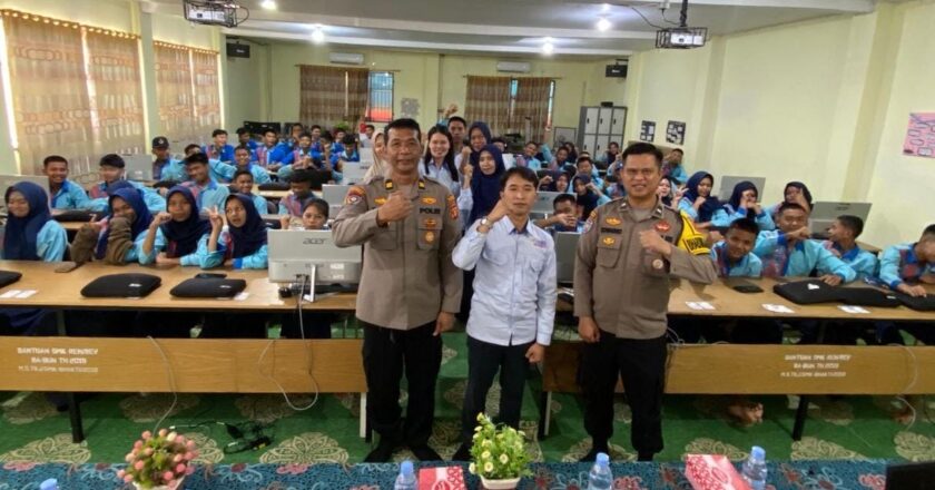 Polsek Loa Janan Gencarkan Edukasi Anti-Bullying di SMP–SMK Bhakti, Siswa Antusias Ikuti Penyuluhan