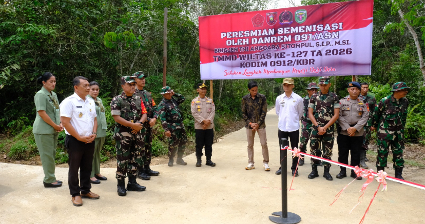 Jalan 475 Meter Hasil TMMD di Linggang Amer Diresmikan, Danrem 091/ASN Apresiasi Kerja Satgas dan Warga