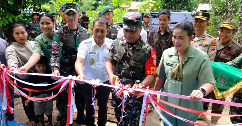 Rumah Herwanto Kini Layak Huni, Air Mata Haru Warnai Kunjungan Danrem di Kutai Barat